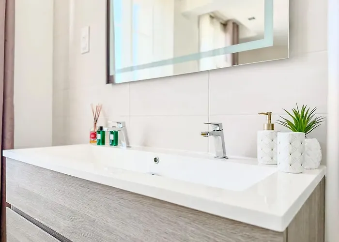 Duplex Riviera - Comfortable In * カンヌ